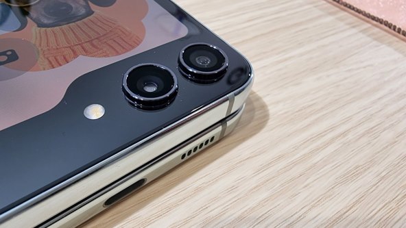 Samsung Galaxy Z Flip5 (18).jpg