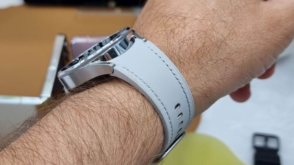 Samsung Galaxy Watch6 Classic (2).jpg