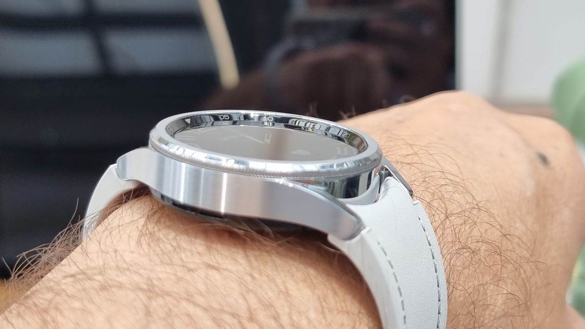 Samsung Galaxy Watch6 Classic (3).jpg