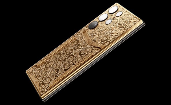 Samsung Galaxy S23 Ultra PURE GOLD Caviar.jpg
