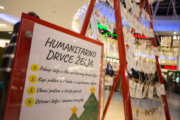 Ostvarene su želje s Humanitarnog drvca želja u Arena Centru