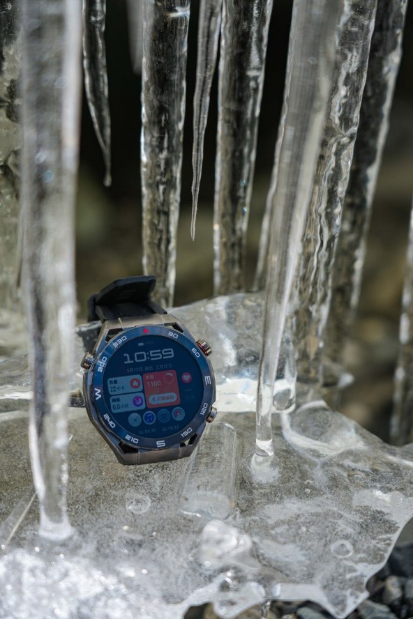 Huawei Watch Ultimate Mount Everest_07.jpg