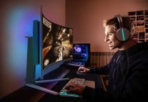 Philips Evnia 49M2C8900 (1).jpg