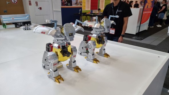 Roboti transformeri (8).jpg