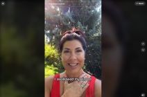 Tanna Barker, TikTok, pojela Airpods slusalicu (2).jpg