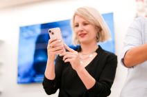 Ida Prester Apple iPhone 15 serija (3).jpg