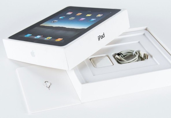 Apple iPad (1).jpg