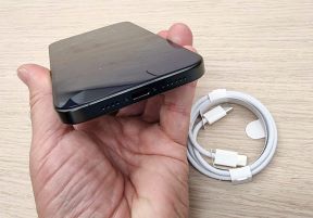 Apple iPhone 15 USB-C.jpg
