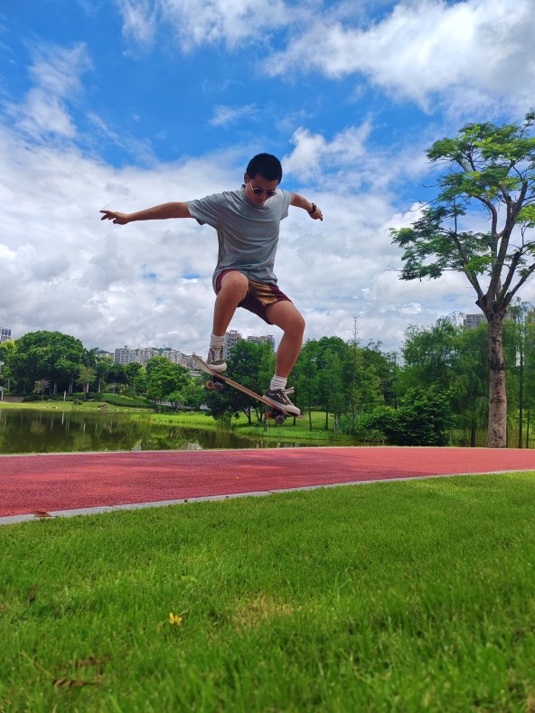 HONOR Magic V2_2.jpg