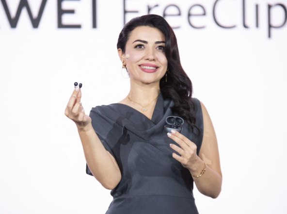 Huawei FreeClip Fare on stage Huawei.jpg