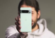 Google Pixel 8 mint zelena boja (2).jpg