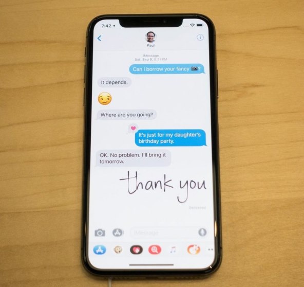 Apple iPhone SMS poruke iMessages.jpg