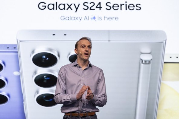 Mark Nicholson, Samsung MX, at World of Samsung in Frankfurt.jpg