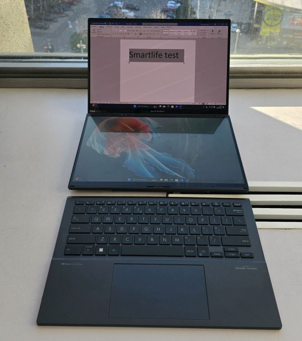 Asus Zenbook Duo UX8406 (12).jpg