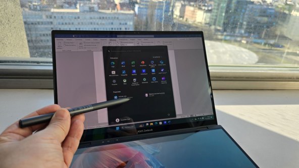 Asus Zenbook Duo UX8406 (16).jpg