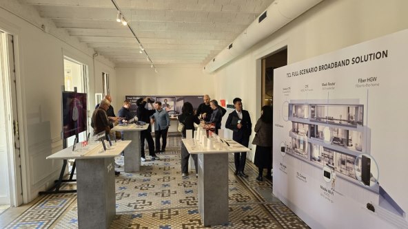 TCL MWC24 Barcelona (1).jpg