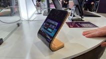 Motorola MWC24 Barcelona adaptivni sklopivi telefon (12).jpg