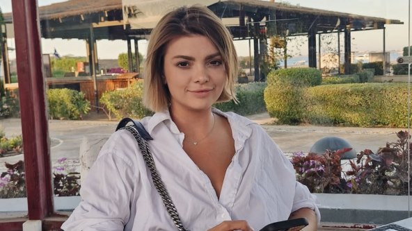 Ella Dvornik