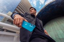 Motorola edge 40 neo Caneel Bay (3).jpg