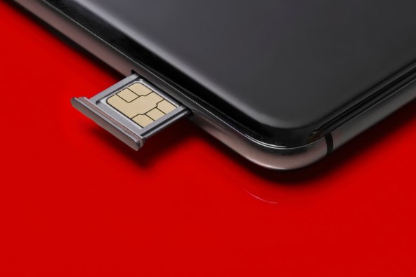 Koja je razlika između SIM, eSIM i iSIM kartica?
