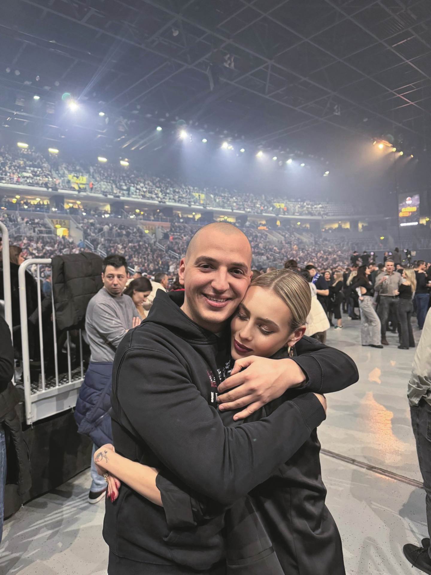 Nika Barišić s dečkom Svenom