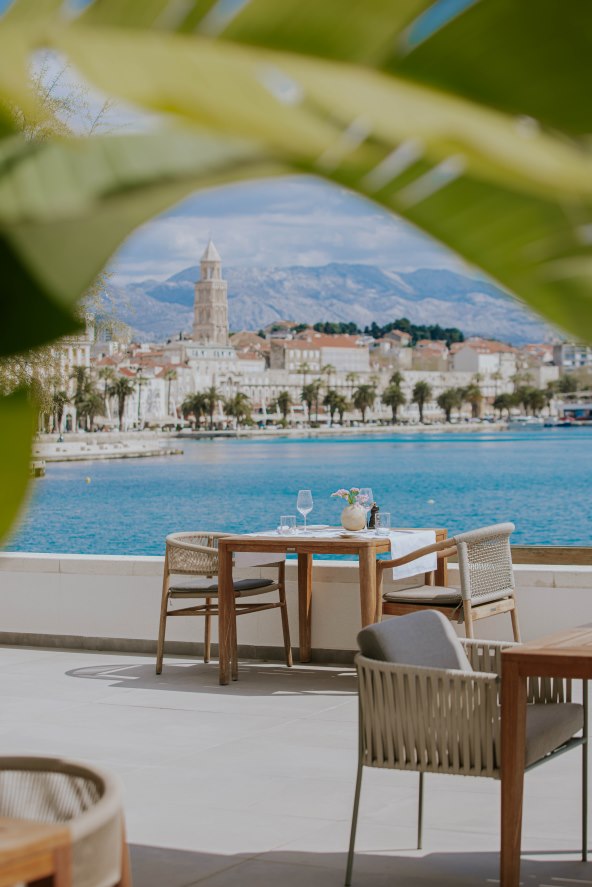 RESTORAN MEDITERRANEE.jpg