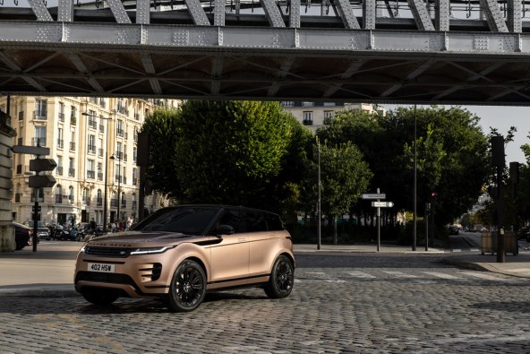 RR_EVOQUE_24MY_10_CORINTHIAN_BRONZE_201023 (1).jpg