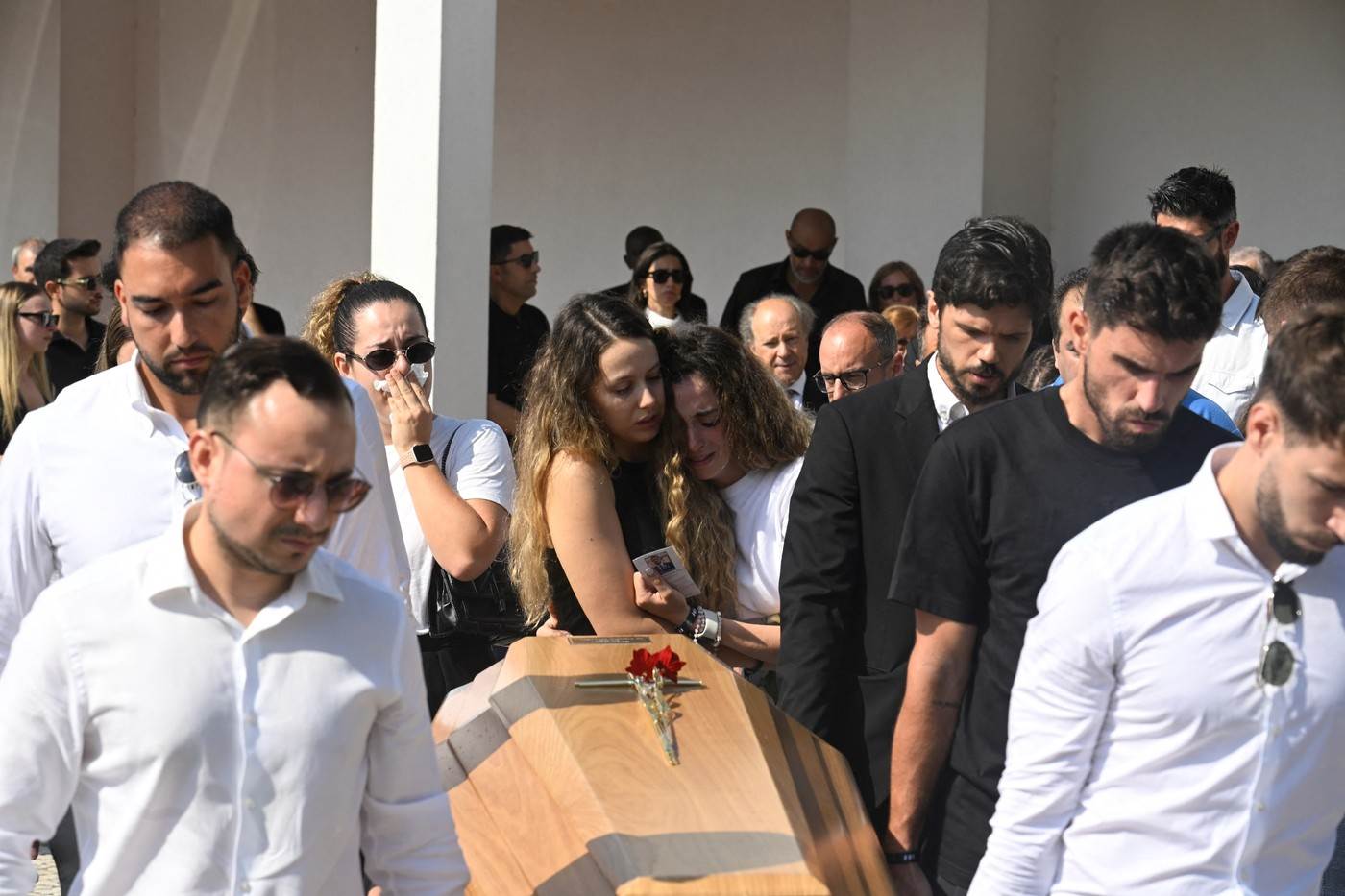 Rute Cardoso na sprovodu svog supruga Dioga Jote