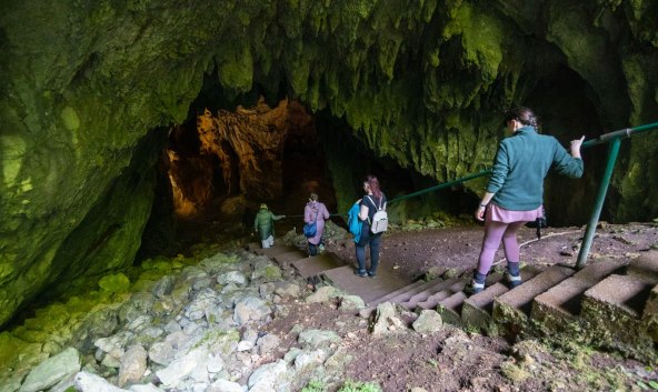 Špilja Samograd