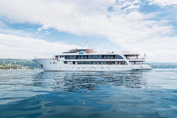 Infinity brod- foto Katarina Line  (3).jpg