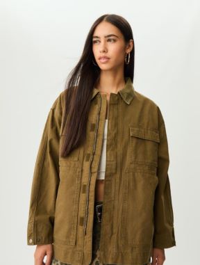Contrast jacket with pockets/ Stradivarius/ 39,99 EUR