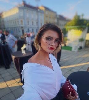 Ella Dvornik
