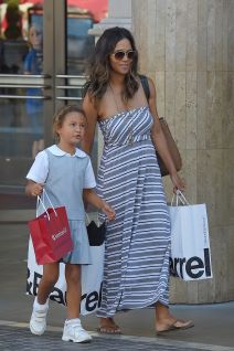 Eva Mendes i Ryan Gosling imaju milijune, a djeca im žive skromno 