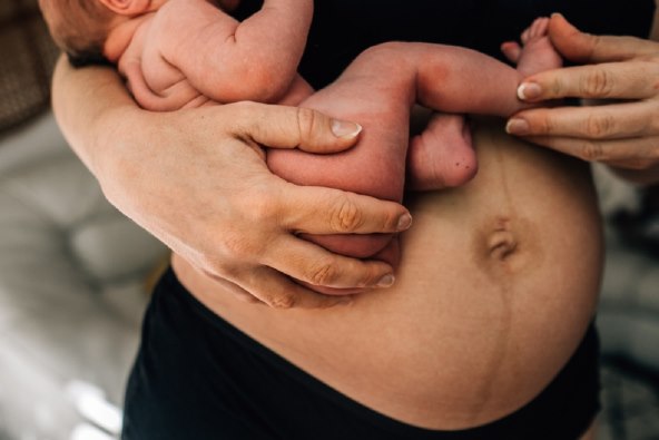 Mama opisala kako izgleda drhtavica nakon poroda, a primalja uzrok