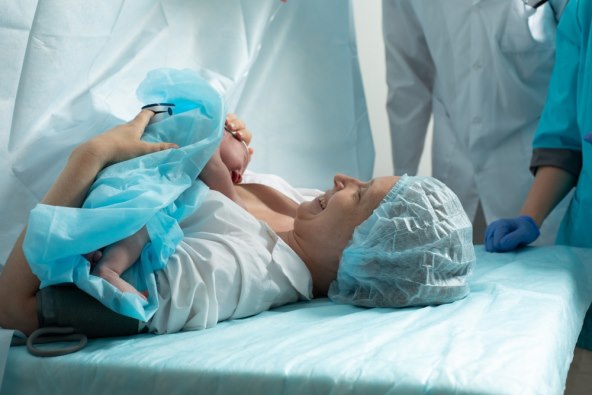 7 mitova o porodaju carskim rezom u koje mnogi još vjeruju