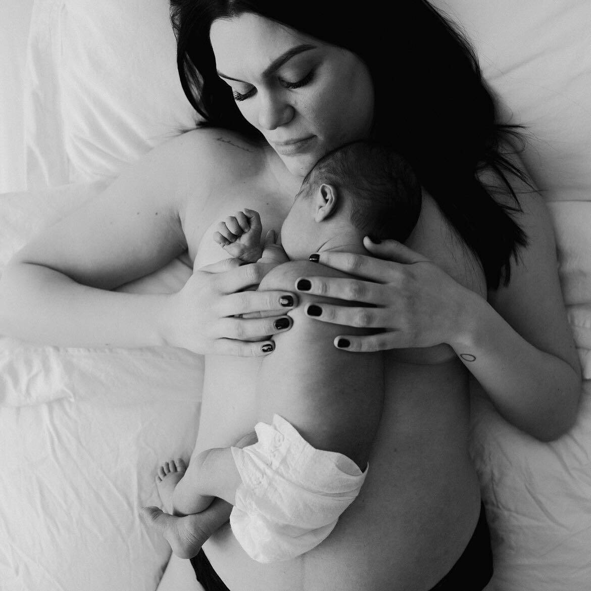Jessie J pokazala intimne fotografije 11 dana nakon poroda