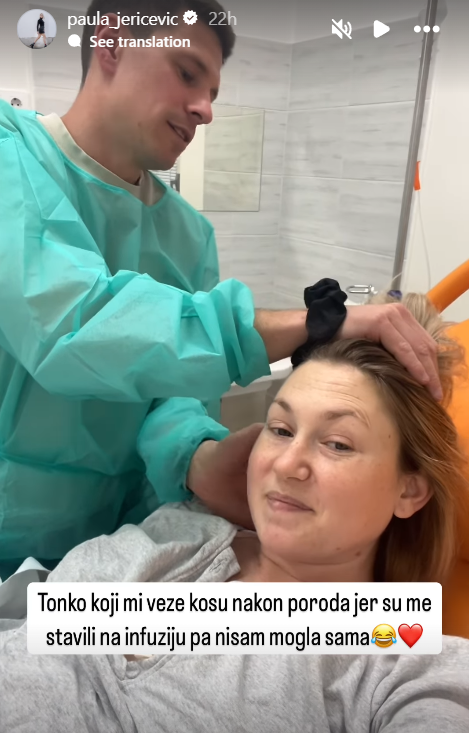 Paula Tonkovic pokazala kako joj suprug pomaže na porodu