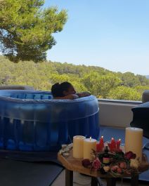Calvin Harris objavio fotografije posteljice nakon rodenja sina