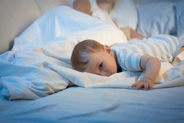 686-kako-nauciti-bebu-da-spava-nocu