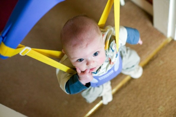 sjedenje-stajanje-i-hodanje-poticati-li-bebu-u-ovim-vjestinama