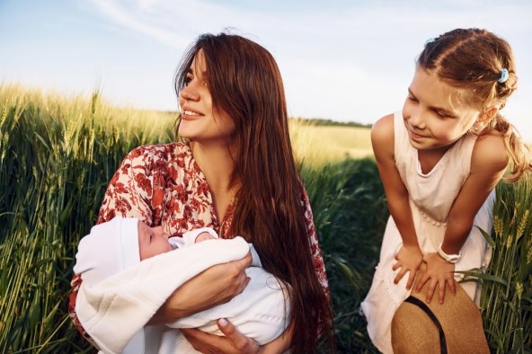 jeste-li-sigurni-da-znate-kako-najbolje-odjenuti-bebu-u-ljetnim-uvjetima