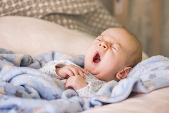 7 trikova za bolje spavanje bebe