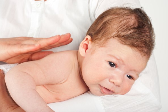 kako zaustaviti štucanje kod bebe