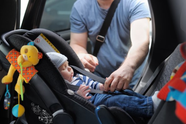 Zašto je opasno kupovati rabljenu autosjedalicu za dijete?