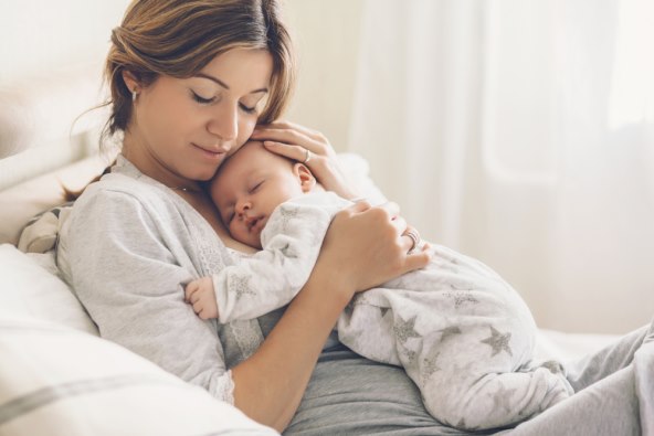 3 lažna znaka zbog kojih mame prekidaju dojenje a koja ne pokazuju na manjak mlijeka