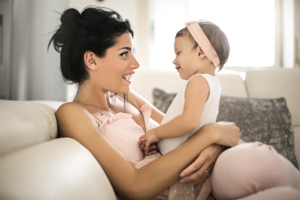 Kad bebe počinju govoriti 'mama' i 'tata'?