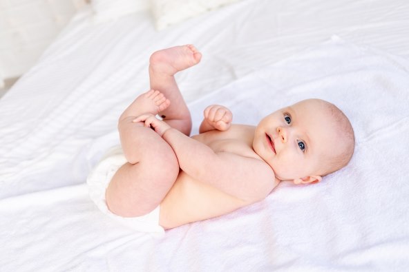 Razvoj bebe u prvoj godini - prekretnice po mjesecima