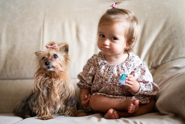 Što roditelji nikad ne trebaju raditi ako imaju bebi i psa?