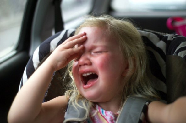 dijete-udara-glavom-ima-li-razloga-za-ozbiljnu-zabrinutost