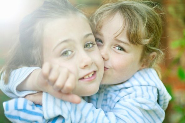 stalne-prepirke-svada-i-tuca-sto-napraviti-kad-su-djeca-ljubomorna